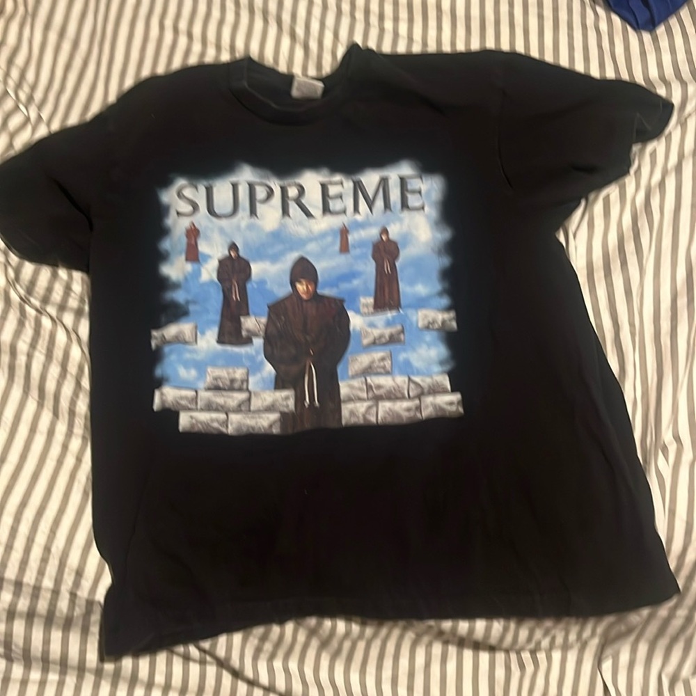 Supreme t shirt